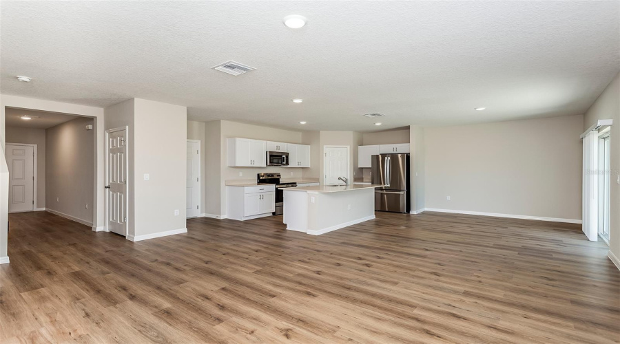 DAVENPORT, Florida 33837, 4 Bedrooms Bedrooms, ,2 BathroomsBathrooms,Residential,For Sale,HIKERS,0,MFRTB8508474