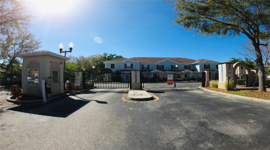 KISSIMMEE, Florida 34746, 3 Bedrooms Bedrooms, ,2 BathroomsBathrooms,Residential,For Sale,LUCAYAN HARBOUR,0,MFRS5149872