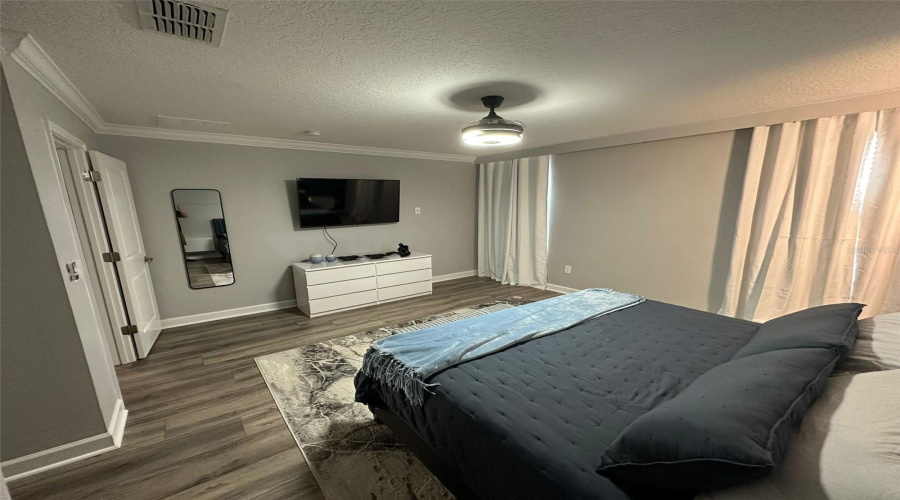 KISSIMMEE, Florida 34746, 6 Bedrooms Bedrooms, ,5 BathroomsBathrooms,Residential,For Sale,KINGS CASTLE,0,MFRO6407456