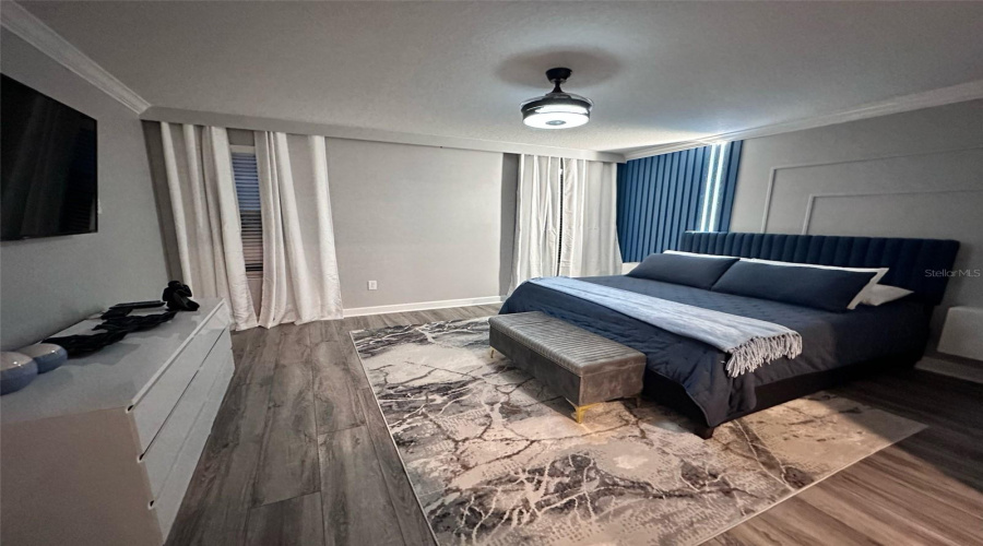 KISSIMMEE, Florida 34746, 6 Bedrooms Bedrooms, ,5 BathroomsBathrooms,Residential,For Sale,KINGS CASTLE,0,MFRO6407456