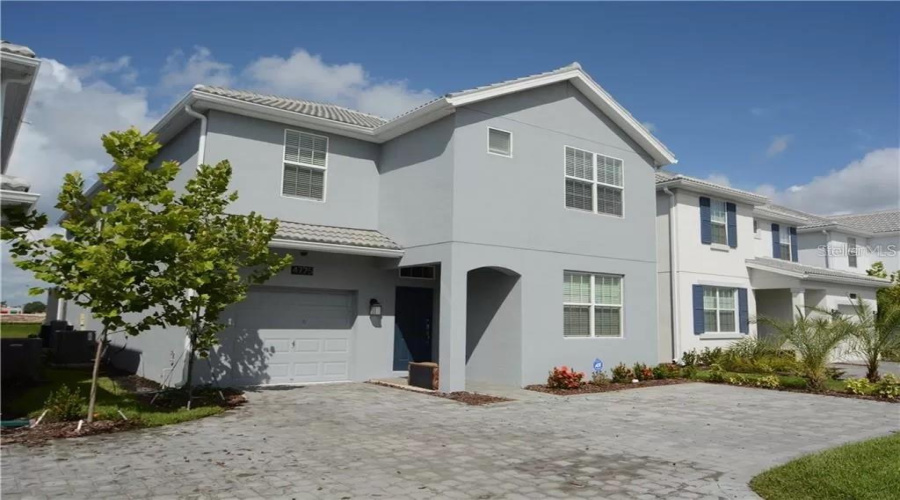 KISSIMMEE, Florida 34746, 6 Bedrooms Bedrooms, ,5 BathroomsBathrooms,Residential,For Sale,KINGS CASTLE,0,MFRO6407456
