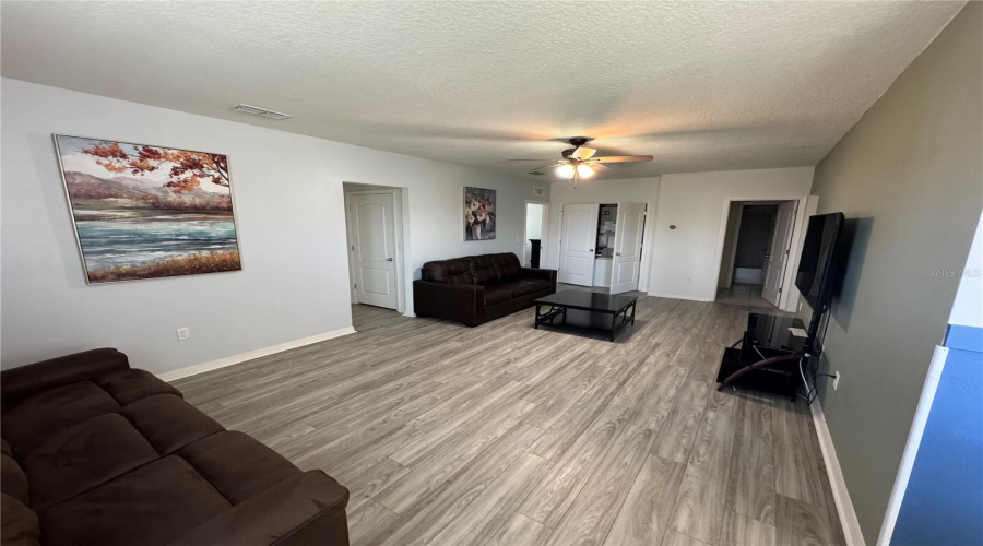DAVENPORT, Florida 33837, 6 Bedrooms Bedrooms, ,5 BathroomsBathrooms,Residential,For Sale,WILDWOOD,0,MFRS5149755