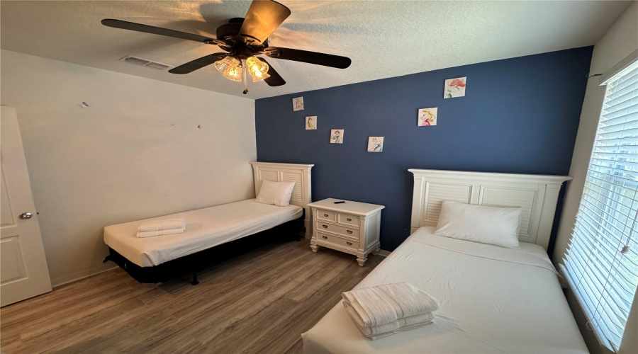 DAVENPORT, Florida 33837, 6 Bedrooms Bedrooms, ,5 BathroomsBathrooms,Residential,For Sale,WILDWOOD,0,MFRS5149755