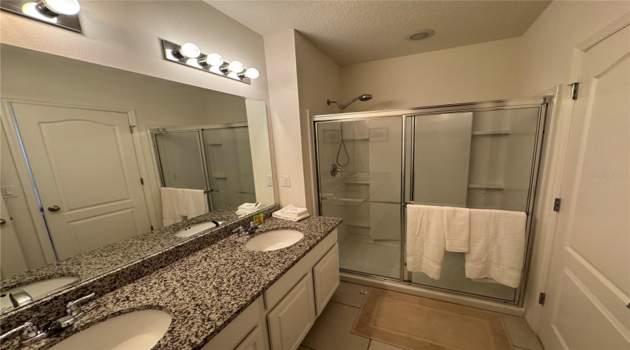 DAVENPORT, Florida 33837, 6 Bedrooms Bedrooms, ,5 BathroomsBathrooms,Residential,For Sale,WILDWOOD,0,MFRS5149755