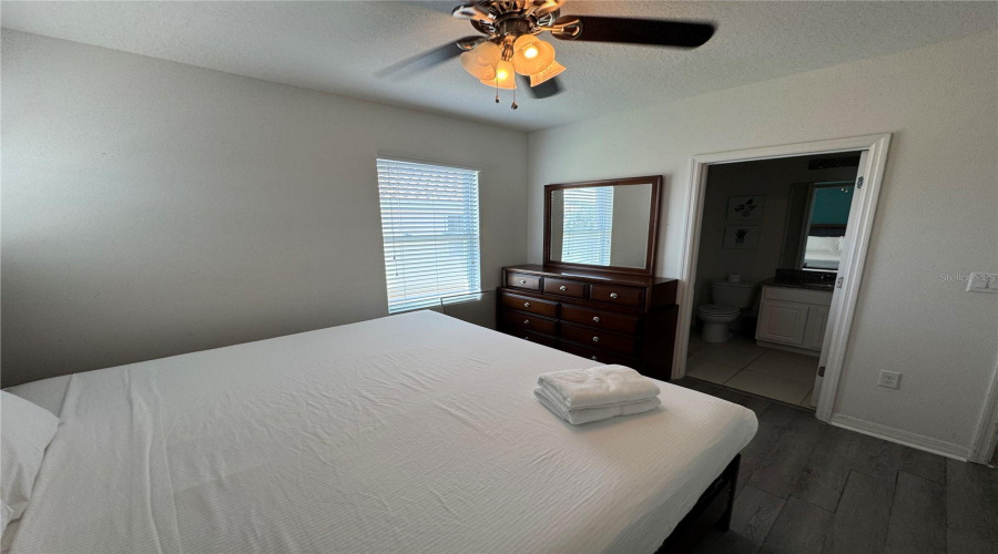 DAVENPORT, Florida 33837, 6 Bedrooms Bedrooms, ,5 BathroomsBathrooms,Residential,For Sale,WILDWOOD,0,MFRS5149755