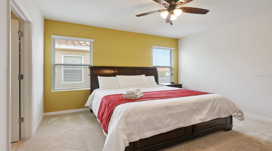 DAVENPORT, Florida 33837, 6 Bedrooms Bedrooms, ,5 BathroomsBathrooms,Residential,For Sale,OAKBOURNE,0,MFRS5149811