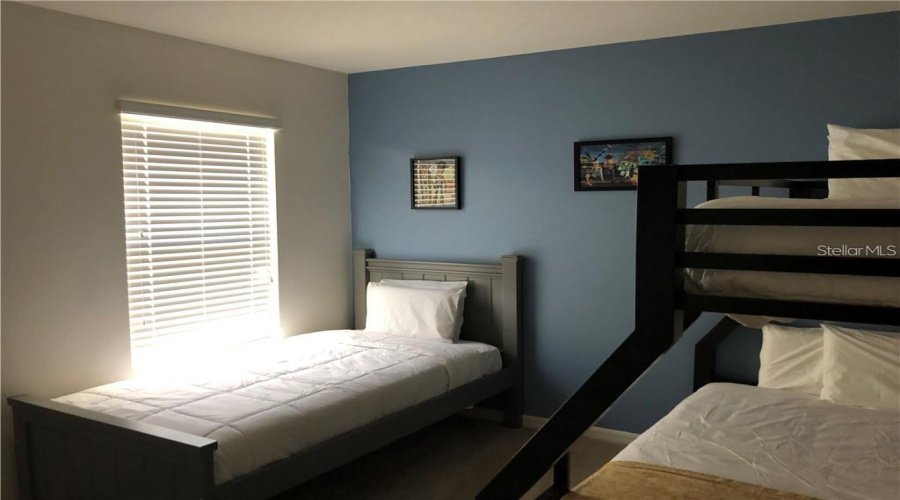 DAVENPORT, Florida 33837, 6 Bedrooms Bedrooms, ,5 BathroomsBathrooms,Residential,For Sale,OAKBOURNE,0,MFRS5149811