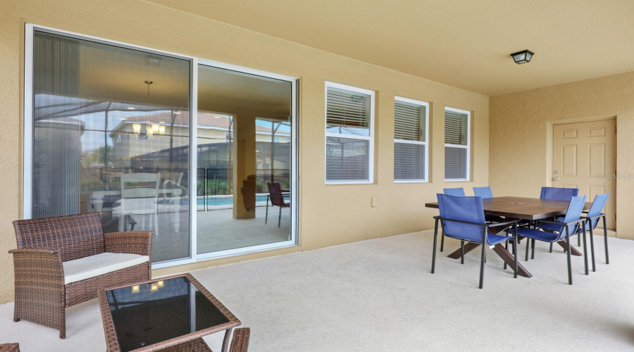 DAVENPORT, Florida 33837, 6 Bedrooms Bedrooms, ,5 BathroomsBathrooms,Residential,For Sale,OAKBOURNE,0,MFRS5149811