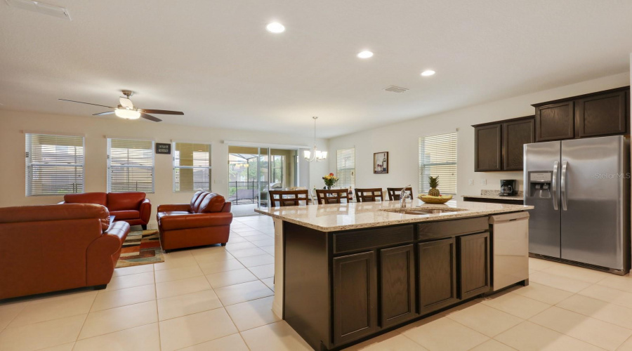 DAVENPORT, Florida 33837, 6 Bedrooms Bedrooms, ,5 BathroomsBathrooms,Residential,For Sale,OAKBOURNE,0,MFRS5149811