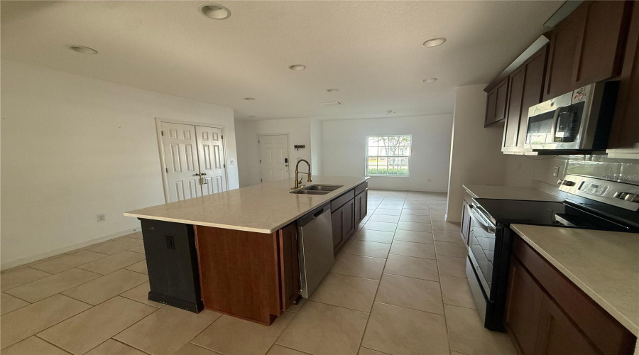 DAVENPORT, Florida 33837, 3 Bedrooms Bedrooms, ,2 BathroomsBathrooms,Residential,For Sale,SAND TORCH,0,MFRS5149884