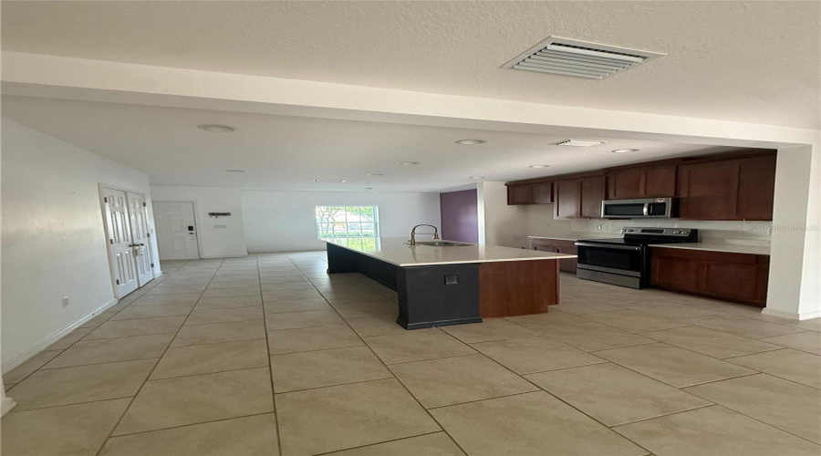 DAVENPORT, Florida 33837, 3 Bedrooms Bedrooms, ,2 BathroomsBathrooms,Residential,For Sale,SAND TORCH,0,MFRS5149884