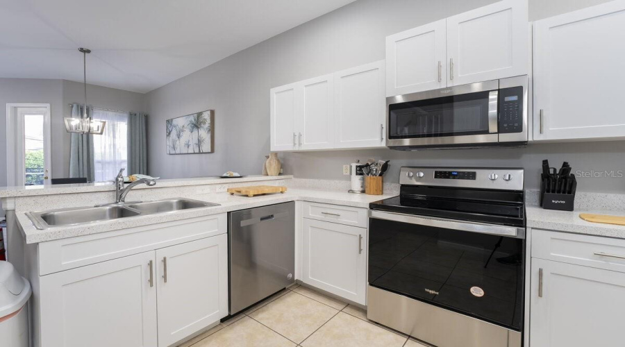 DAVENPORT, Florida 33897, 4 Bedrooms Bedrooms, ,3 BathroomsBathrooms,Residential,For Sale,BRUNELLO,0,MFRS5137556