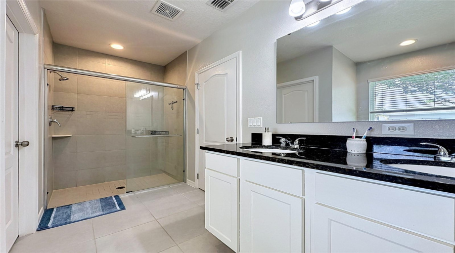 DAVENPORT, Florida 33837, 4 Bedrooms Bedrooms, ,2 BathroomsBathrooms,Residential,For Sale,CAMBRIA GROVE,0,MFRS5149851