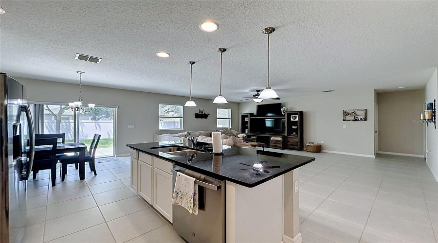 DAVENPORT, Florida 33837, 4 Bedrooms Bedrooms, ,2 BathroomsBathrooms,Residential,For Sale,CAMBRIA GROVE,0,MFRS5149851
