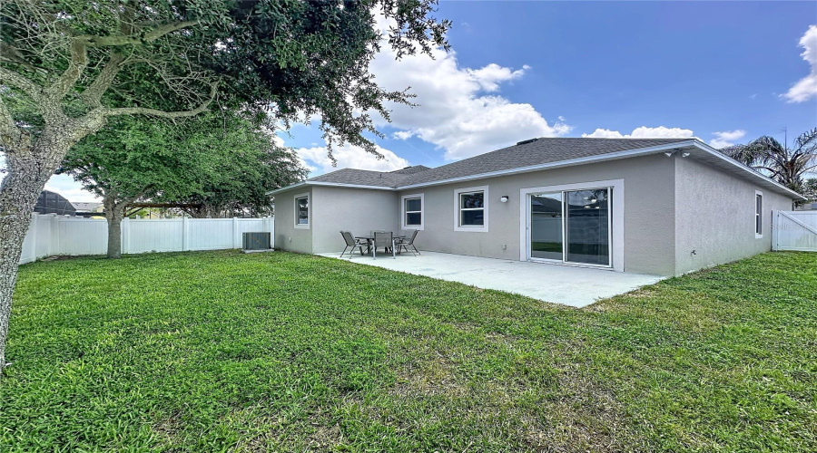 DAVENPORT, Florida 33837, 4 Bedrooms Bedrooms, ,2 BathroomsBathrooms,Residential,For Sale,CAMBRIA GROVE,0,MFRS5149851