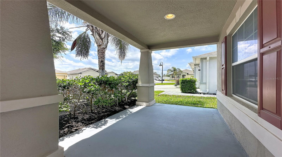 DAVENPORT, Florida 33837, 4 Bedrooms Bedrooms, ,2 BathroomsBathrooms,Residential,For Sale,CAMBRIA GROVE,0,MFRS5149851