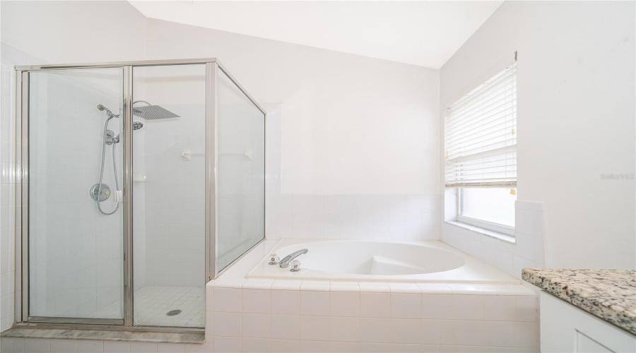 DAVENPORT, Florida 33897, 3 Bedrooms Bedrooms, ,2 BathroomsBathrooms,Residential,For Sale,ATWELL,0,MFRO6407319