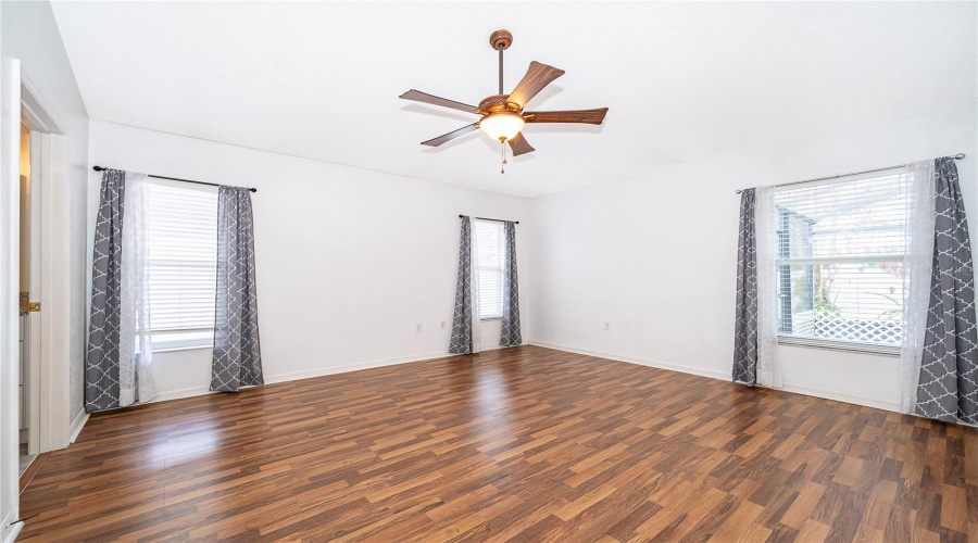 DAVENPORT, Florida 33897, 3 Bedrooms Bedrooms, ,2 BathroomsBathrooms,Residential,For Sale,ATWELL,0,MFRO6407319
