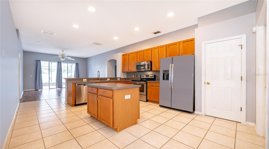 DAVENPORT, Florida 33897, 3 Bedrooms Bedrooms, ,2 BathroomsBathrooms,Residential,For Sale,ATWELL,0,MFRO6407319