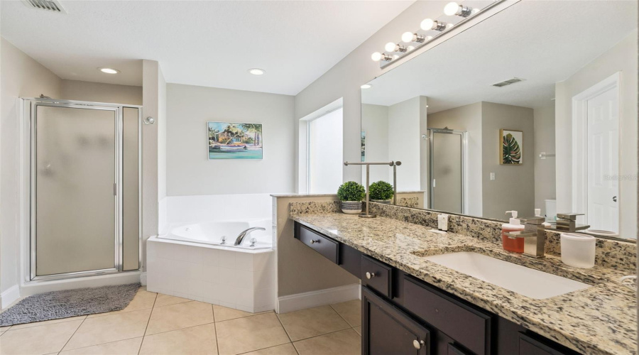 KISSIMMEE, Florida 34747, 5 Bedrooms Bedrooms, ,3 BathroomsBathrooms,Residential,For Sale,LA ISLA,0,MFRS5149891