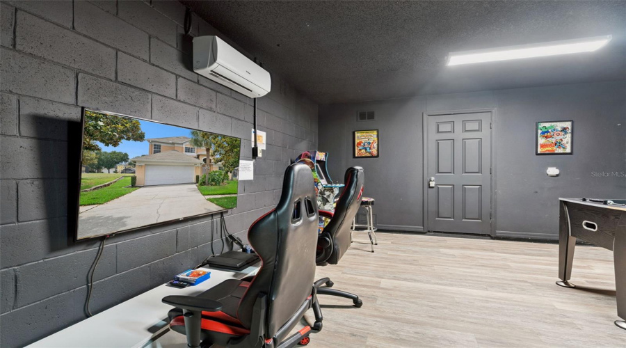 KISSIMMEE, Florida 34747, 5 Bedrooms Bedrooms, ,3 BathroomsBathrooms,Residential,For Sale,LA ISLA,0,MFRS5149891