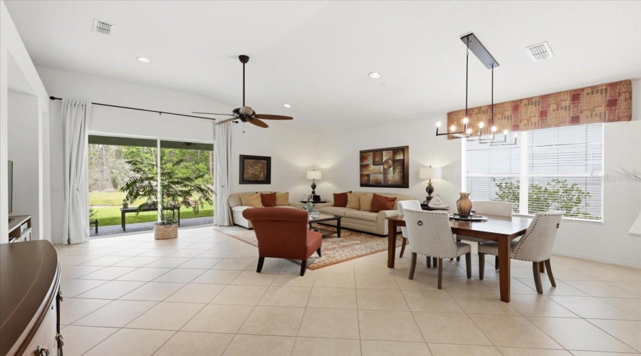 ORLANDO, Florida 32836, 4 Bedrooms Bedrooms, ,3 BathroomsBathrooms,Residential,For Sale,EDENSHIRE,0,MFRO6403620