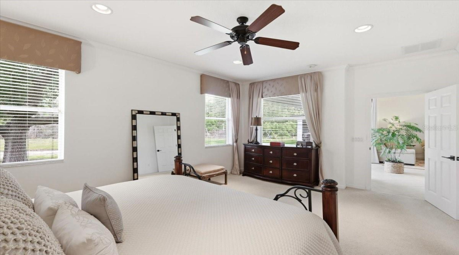 ORLANDO, Florida 32836, 4 Bedrooms Bedrooms, ,3 BathroomsBathrooms,Residential,For Sale,EDENSHIRE,0,MFRO6403620