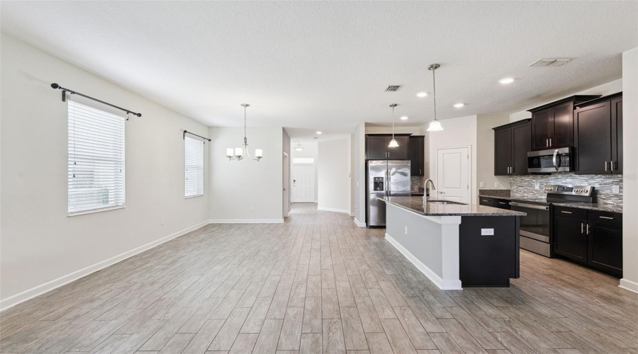 KISSIMMEE, Florida 34746, 5 Bedrooms Bedrooms, ,3 BathroomsBathrooms,Residential,For Sale,SEQUEL,0,MFRO6407510