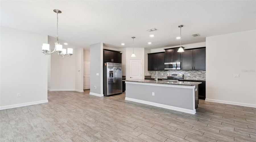 KISSIMMEE, Florida 34746, 5 Bedrooms Bedrooms, ,3 BathroomsBathrooms,Residential,For Sale,SEQUEL,0,MFRO6407510