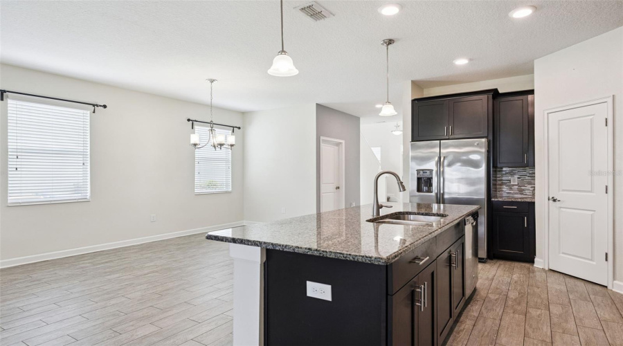 KISSIMMEE, Florida 34746, 5 Bedrooms Bedrooms, ,3 BathroomsBathrooms,Residential,For Sale,SEQUEL,0,MFRO6407510