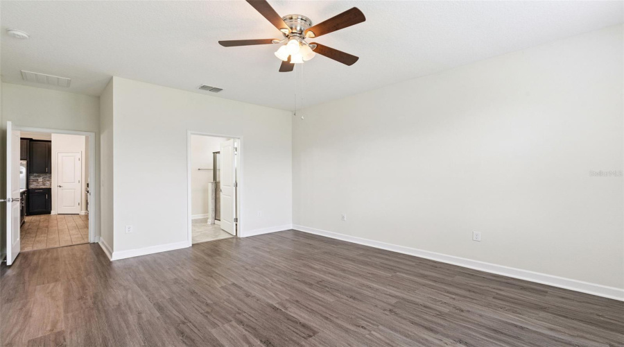 1st Floor primary Bedroom