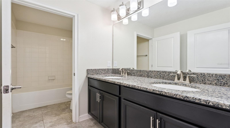 KISSIMMEE, Florida 34746, 5 Bedrooms Bedrooms, ,3 BathroomsBathrooms,Residential,For Sale,SEQUEL,0,MFRO6407510