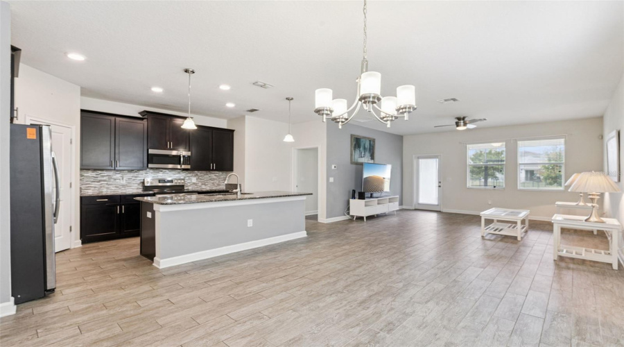 KISSIMMEE, Florida 34746, 5 Bedrooms Bedrooms, ,3 BathroomsBathrooms,Residential,For Sale,SEQUEL,0,MFRO6407510