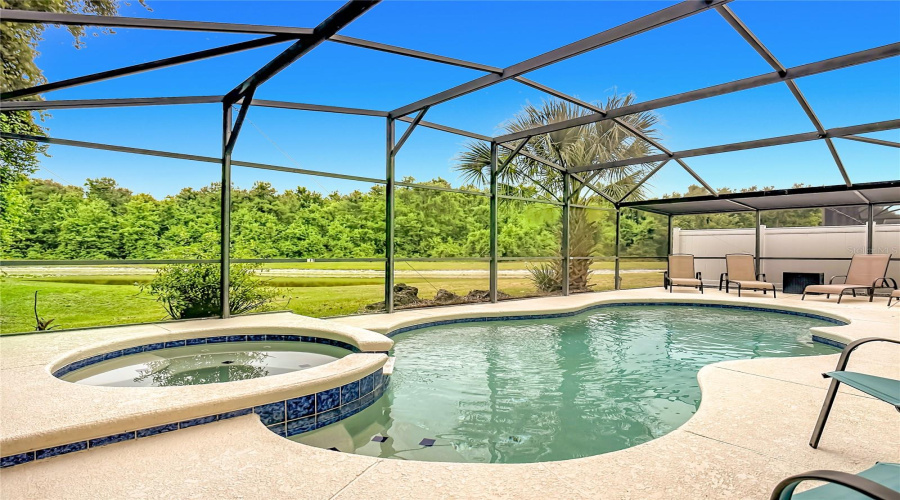 Pool & Spa