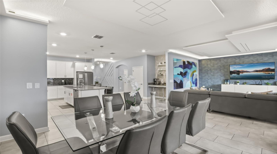 DAVENPORT, Florida 33896, 6 Bedrooms Bedrooms, ,5 BathroomsBathrooms,Residential,For Sale,SOMMERSET HILLS,0,MFRO6407876