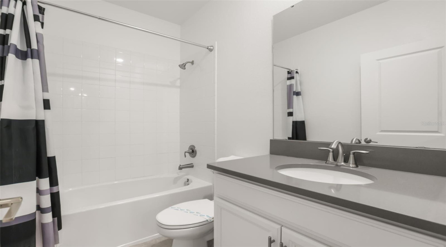 DAVENPORT, Florida 33896, 6 Bedrooms Bedrooms, ,5 BathroomsBathrooms,Residential,For Sale,SOMMERSET HILLS,0,MFRO6407876
