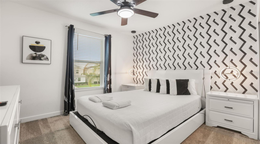 DAVENPORT, Florida 33896, 6 Bedrooms Bedrooms, ,5 BathroomsBathrooms,Residential,For Sale,SOMMERSET HILLS,0,MFRO6407876