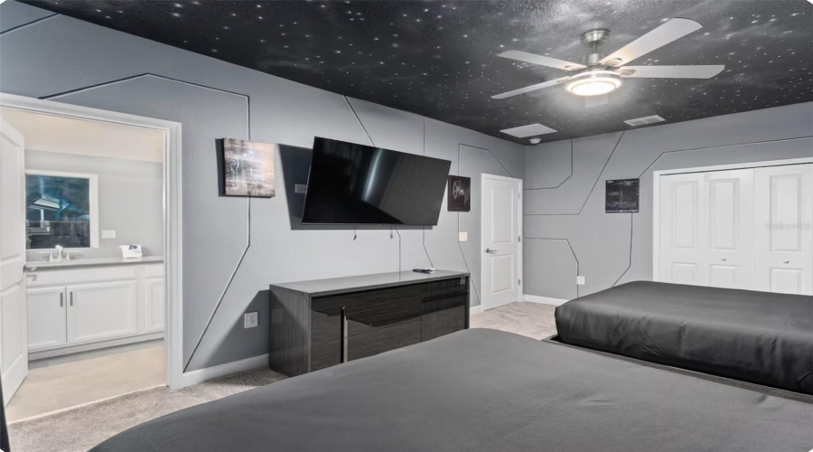 DAVENPORT, Florida 33896, 6 Bedrooms Bedrooms, ,5 BathroomsBathrooms,Residential,For Sale,SOMMERSET HILLS,0,MFRO6407876