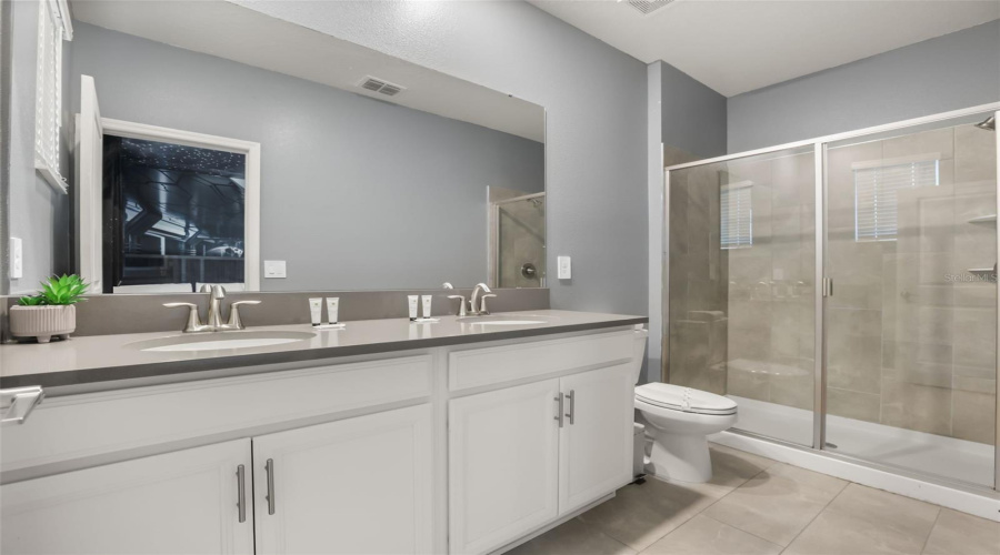 DAVENPORT, Florida 33896, 6 Bedrooms Bedrooms, ,5 BathroomsBathrooms,Residential,For Sale,SOMMERSET HILLS,0,MFRO6407876