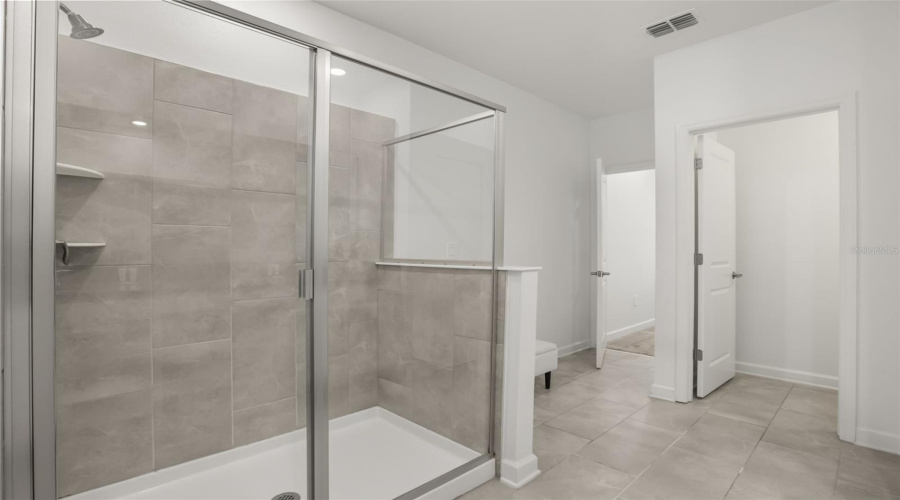 DAVENPORT, Florida 33896, 6 Bedrooms Bedrooms, ,5 BathroomsBathrooms,Residential,For Sale,SOMMERSET HILLS,0,MFRO6407876