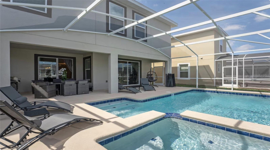 DAVENPORT, Florida 33896, 6 Bedrooms Bedrooms, ,5 BathroomsBathrooms,Residential,For Sale,SOMMERSET HILLS,0,MFRO6407876