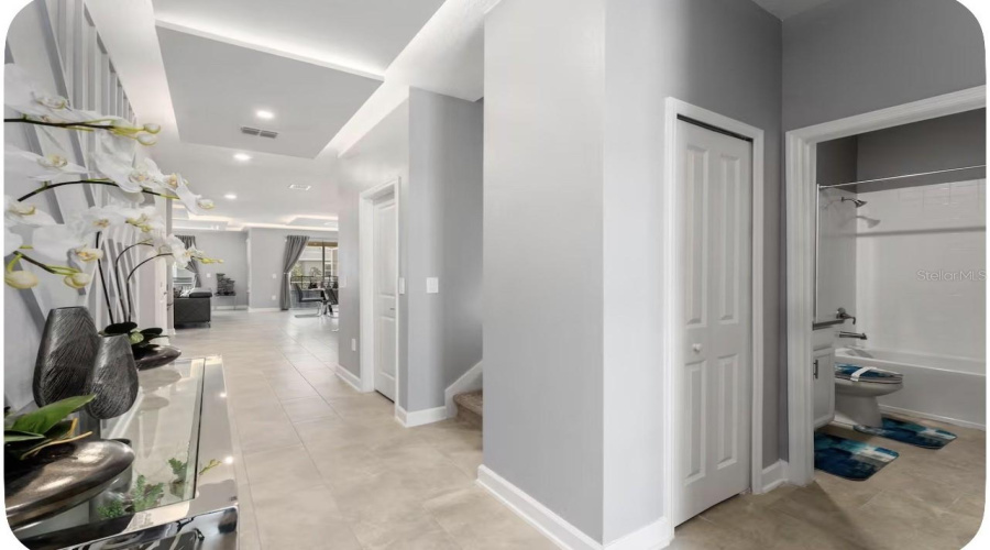 DAVENPORT, Florida 33896, 6 Bedrooms Bedrooms, ,5 BathroomsBathrooms,Residential,For Sale,SOMMERSET HILLS,0,MFRO6407876