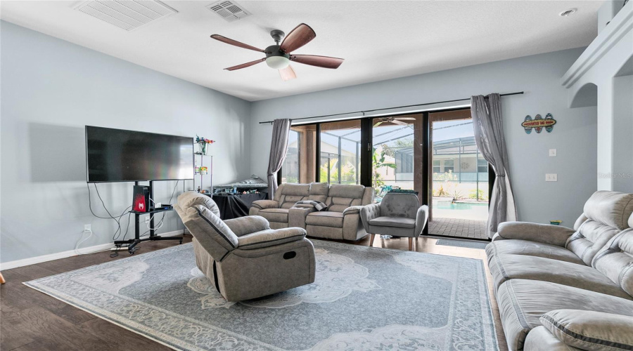DAVENPORT, Florida 33837, 6 Bedrooms Bedrooms, ,4 BathroomsBathrooms,Residential,For Sale,LAKE DAVENPORT,0,MFRO6408138
