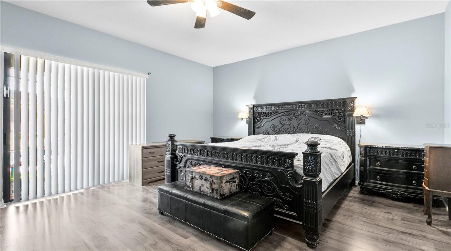 DAVENPORT, Florida 33837, 6 Bedrooms Bedrooms, ,4 BathroomsBathrooms,Residential,For Sale,LAKE DAVENPORT,0,MFRO6408138
