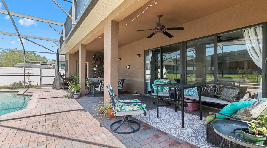 DAVENPORT, Florida 33837, 6 Bedrooms Bedrooms, ,4 BathroomsBathrooms,Residential,For Sale,LAKE DAVENPORT,0,MFRO6408138