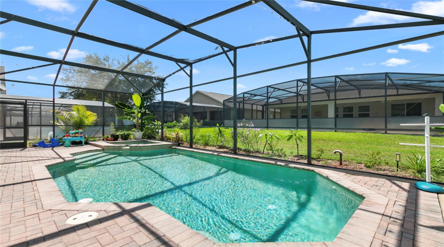 DAVENPORT, Florida 33837, 6 Bedrooms Bedrooms, ,4 BathroomsBathrooms,Residential,For Sale,LAKE DAVENPORT,0,MFRO6408138