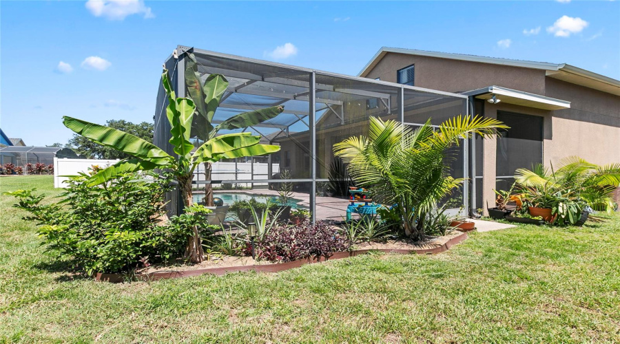 DAVENPORT, Florida 33837, 6 Bedrooms Bedrooms, ,4 BathroomsBathrooms,Residential,For Sale,LAKE DAVENPORT,0,MFRO6408138