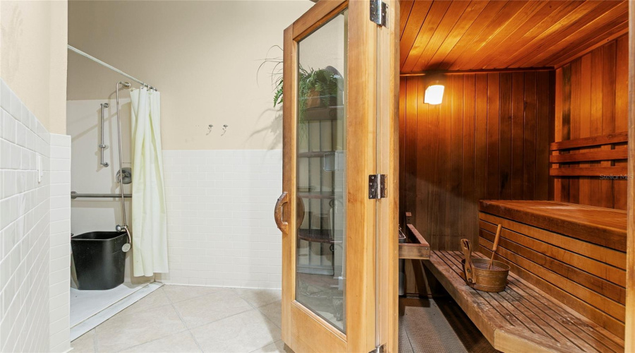 DAVENPORT, Florida 33837, 6 Bedrooms Bedrooms, ,4 BathroomsBathrooms,Residential,For Sale,LAKE DAVENPORT,0,MFRO6408138