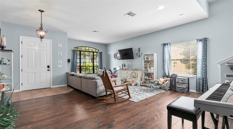 DAVENPORT, Florida 33837, 6 Bedrooms Bedrooms, ,4 BathroomsBathrooms,Residential,For Sale,LAKE DAVENPORT,0,MFRO6408138
