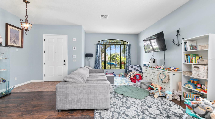 DAVENPORT, Florida 33837, 6 Bedrooms Bedrooms, ,4 BathroomsBathrooms,Residential,For Sale,LAKE DAVENPORT,0,MFRO6408138